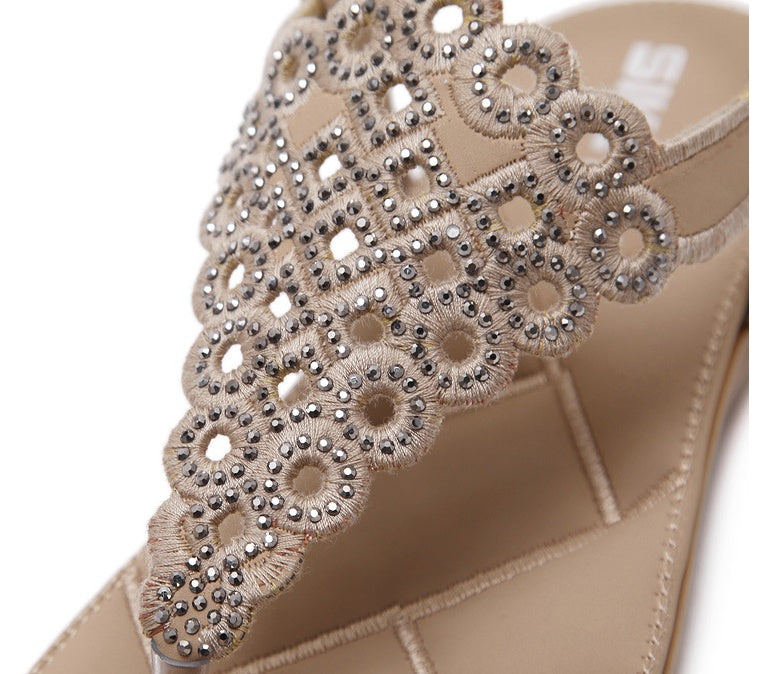 Japanese Sandals Summer Women Embroidered Thread Rhinestone Flat Shoes Large Size Flat Shoes